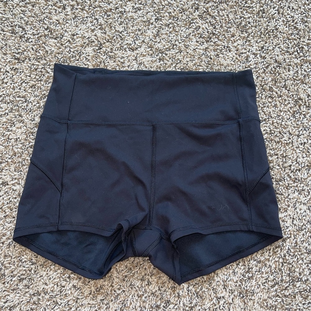 lululemon In movement short everlux 2.5”